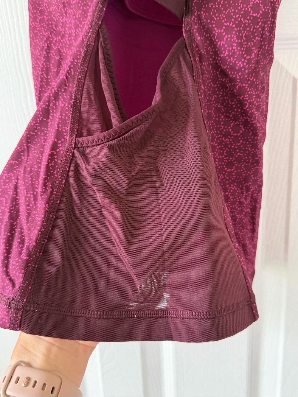 Lululemon Ready, Set, Sweat Tank
Star Pixel Raspberry Bordeaux Drama / Raspberry - Picture 14 of 16